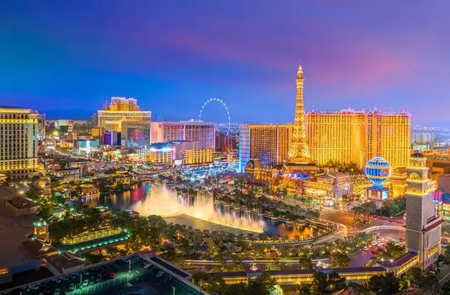 Top 10 Amazing Things to Do in Las Vegas for Every Type of Traveler