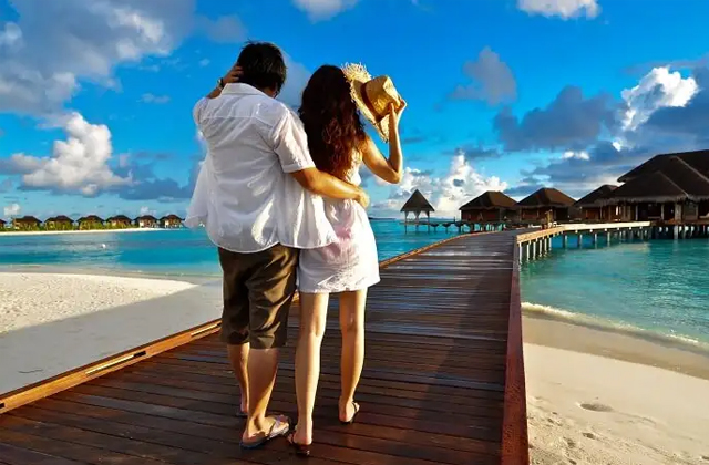 Island Romance: Top 5 Vacation Packages for Couples
