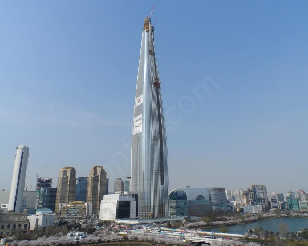Lotte World Tower, Seoul (555.7 meters)